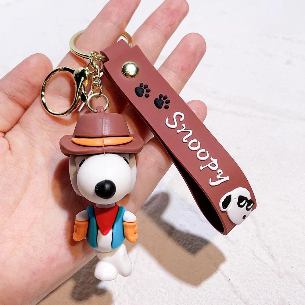 Cute Cartoon Snoopy Charlie 3D Doll Star Keychain Pendant Car Keychain Gift Preferred