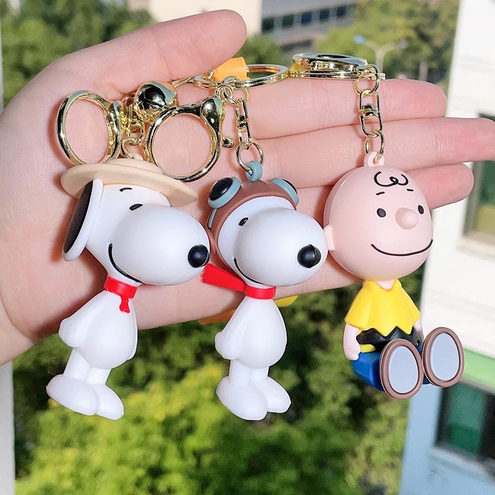 Cute Cartoon Snoopy Charlie 3D Doll Star Keychain Pendant Car Keychain Gift Preferred